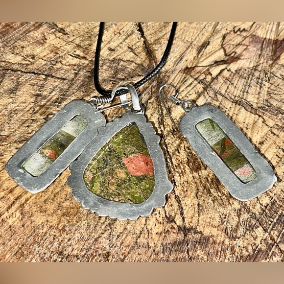Unakite Pendant & Earrings Set - Picture 4 of 6
